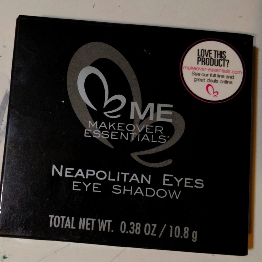 Me makeover essentials eyeshadow